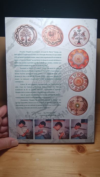 Carte " Ceramica de Hurez" Corina Mihaescu