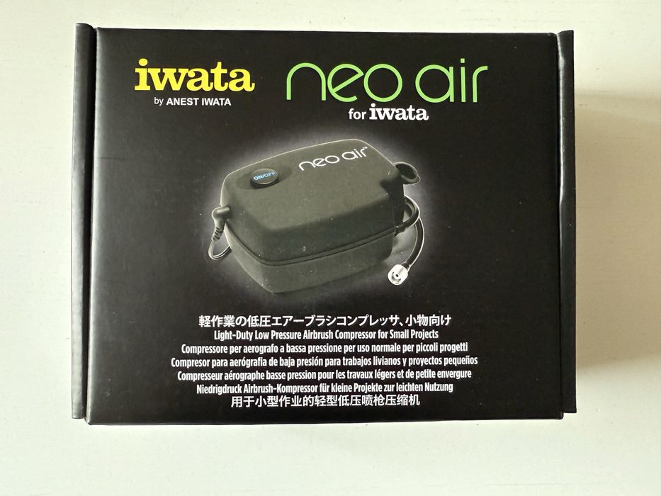 Kit nou aerograf si compresor Iwata Neo IW120