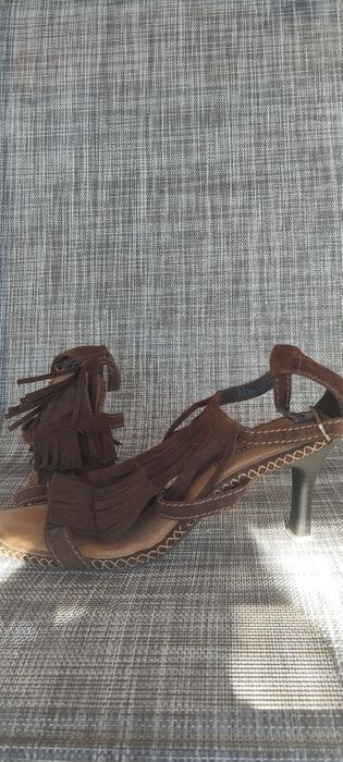 Дамски сандали .