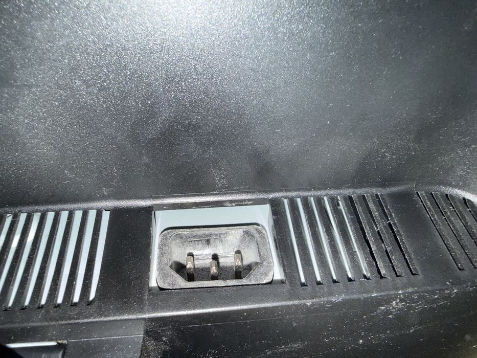 Монитор Hundai N90W