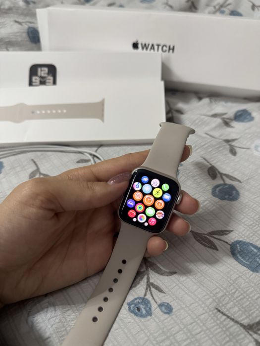 Apple watch se 2nd gen.