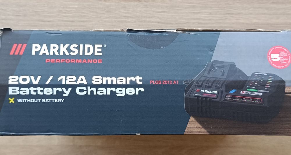 Smart зарядно Parkside 20V 12A