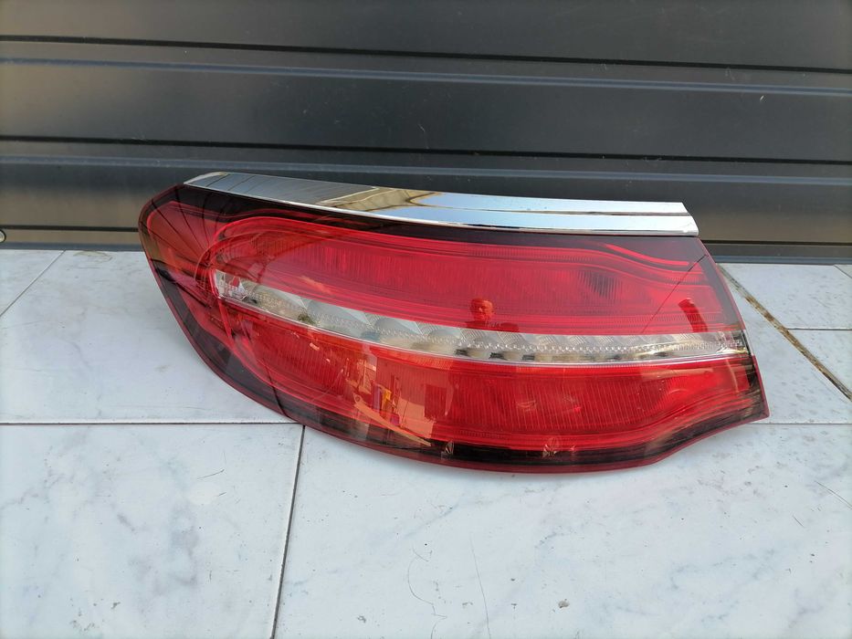 Lampa stop tripla stânga pe aripa Mercedes GLC w253