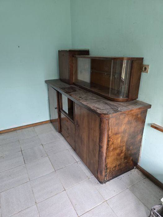 Бюфет от масивно дърво