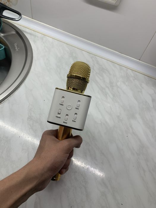 Продаются наушники и микрофон
