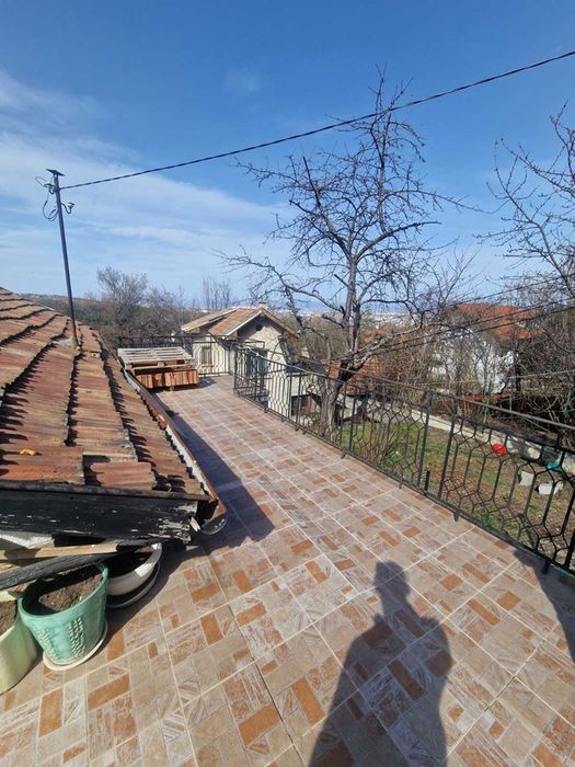 Двуетажна къща в кв. Княжево! До Витоша!