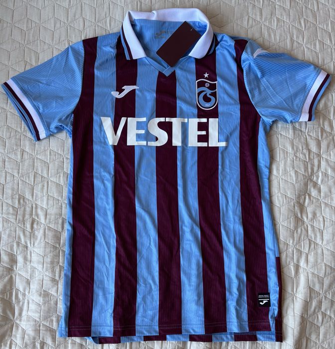 (28.01) Оригинални футболни тениски и горнища