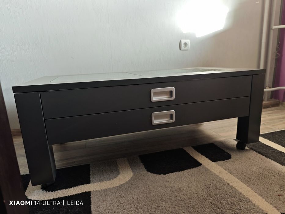 Холна масичка с чекмеджета