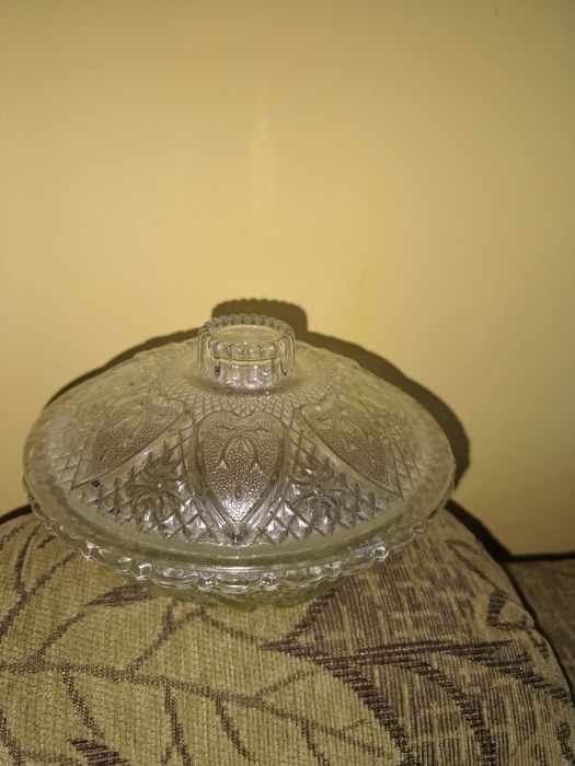 Кристал СССР Ваза,Купа,Купа с Капак .
Ваза-80лв
Купа-60лв
Купа с капак