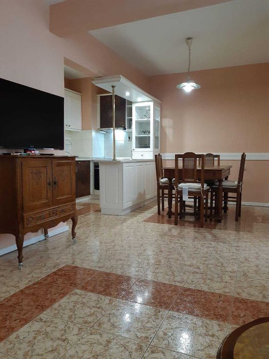 Дава се под наем Двустаен апартамент в София, Банишора - 50 кв.м за 325 € - Снимка #2