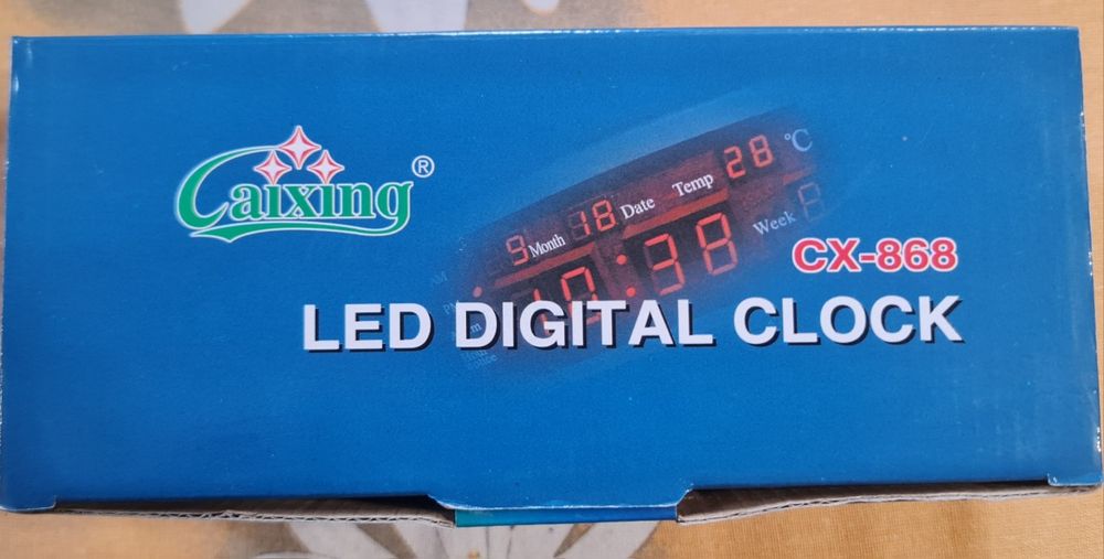 Дигитален лед часовник