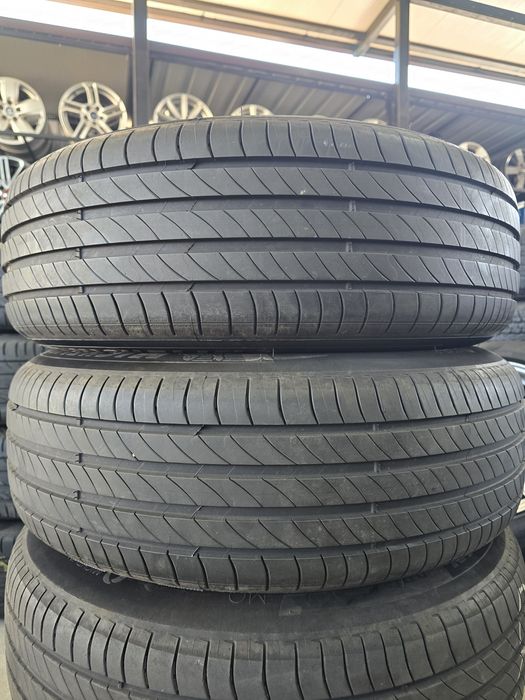 4 Броя 215/65/17 Michelin 2x6,5mm 2x5,8mm
