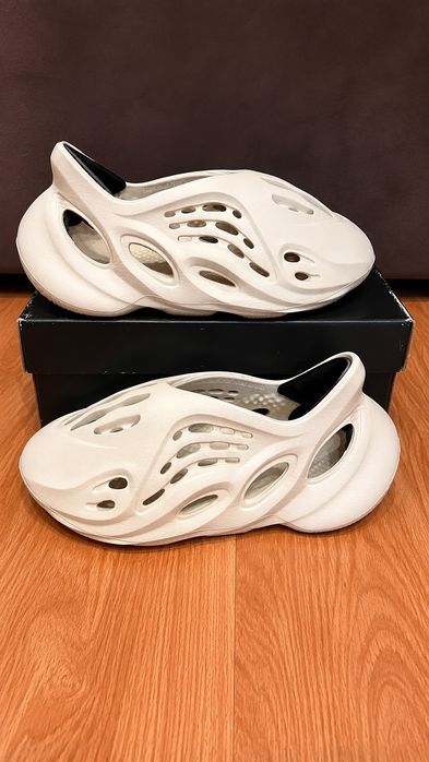 Adidas Yeezy Foam Rnnr