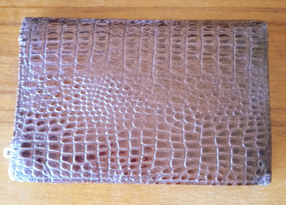 Портмоне кожаные