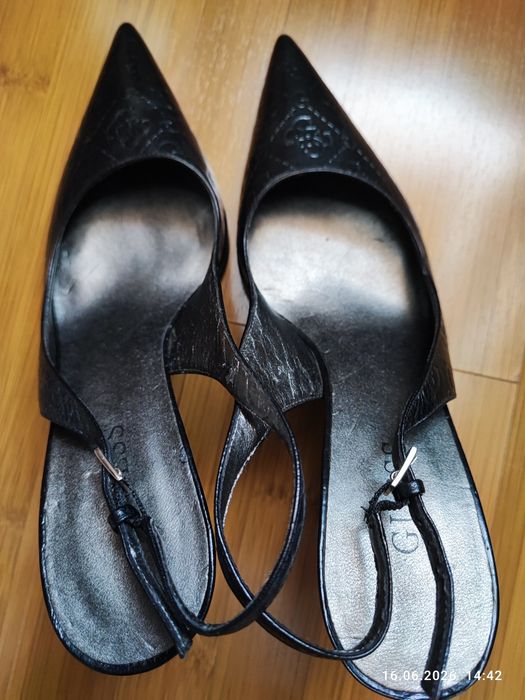 Оригинални на GUESS
