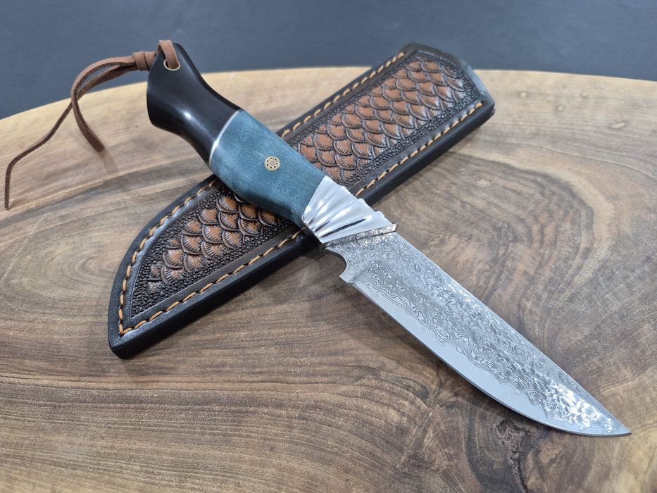 Ловен нож дамаска VG10 стомана,уникална дръжка  и кожена кания,LN436