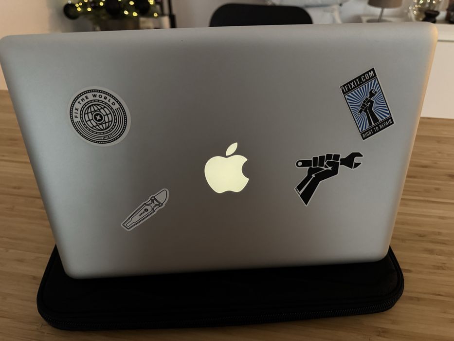 Macbook Pro 13” 2010 Intel 2.66Ghz 8GB RAM