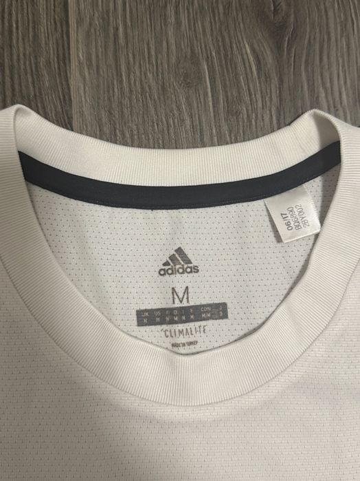 Tricou adidas marimea M