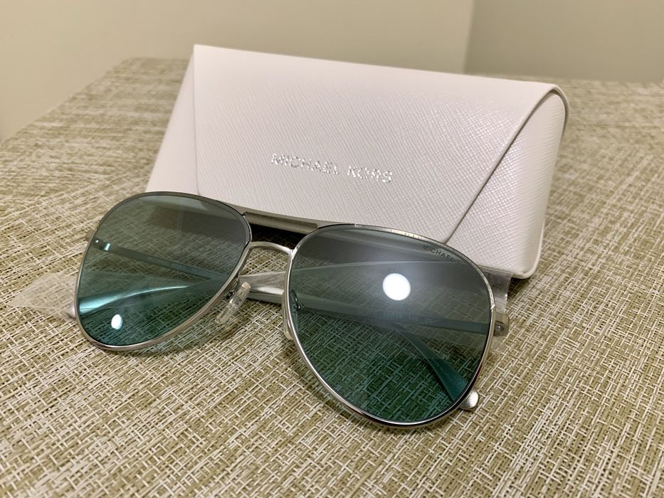 Очки солнцезащитные MICHAEL KORS женские