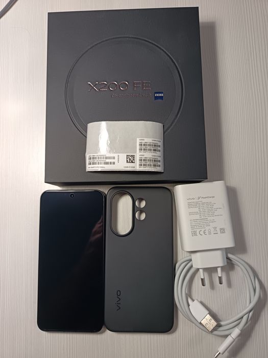 Продам смартфон vivo X200 FE