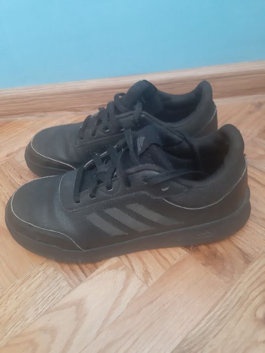 Кецове Адидас за момчета  .