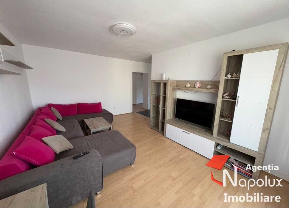 Apartament cu 4 camere de vânzare în Plopilor – 77 mp + 2 balcoane