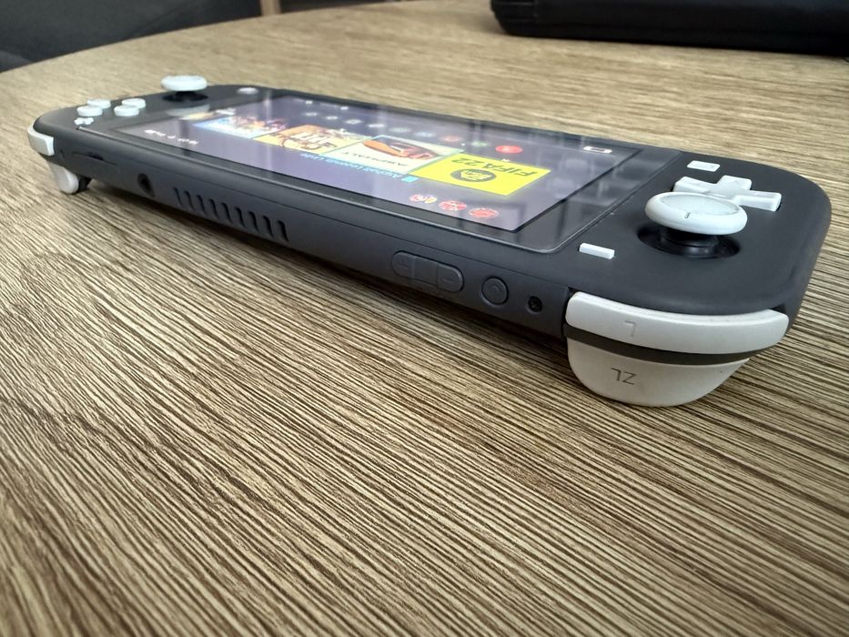 Nintendo Switch + Memory + Games