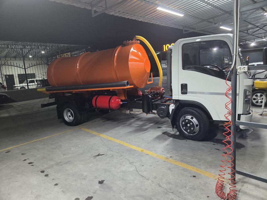 Isuzu assenizator gavnovoz sotiladi