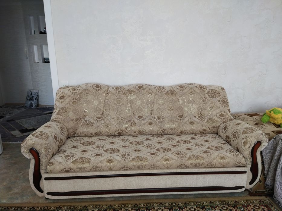 Продам диван тройка