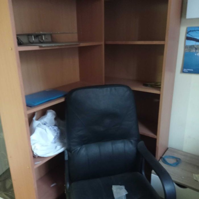 Офис оборудване - бюра, секции, столове