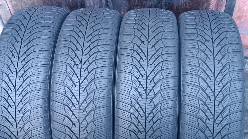 205/60/16 Kumho .