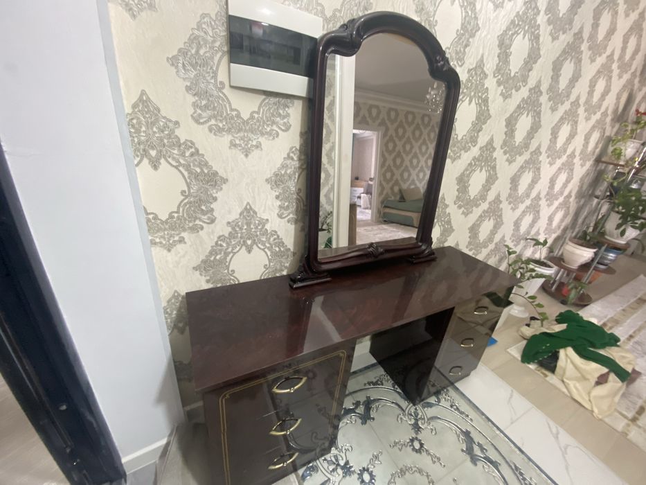 Продам итальянский комод