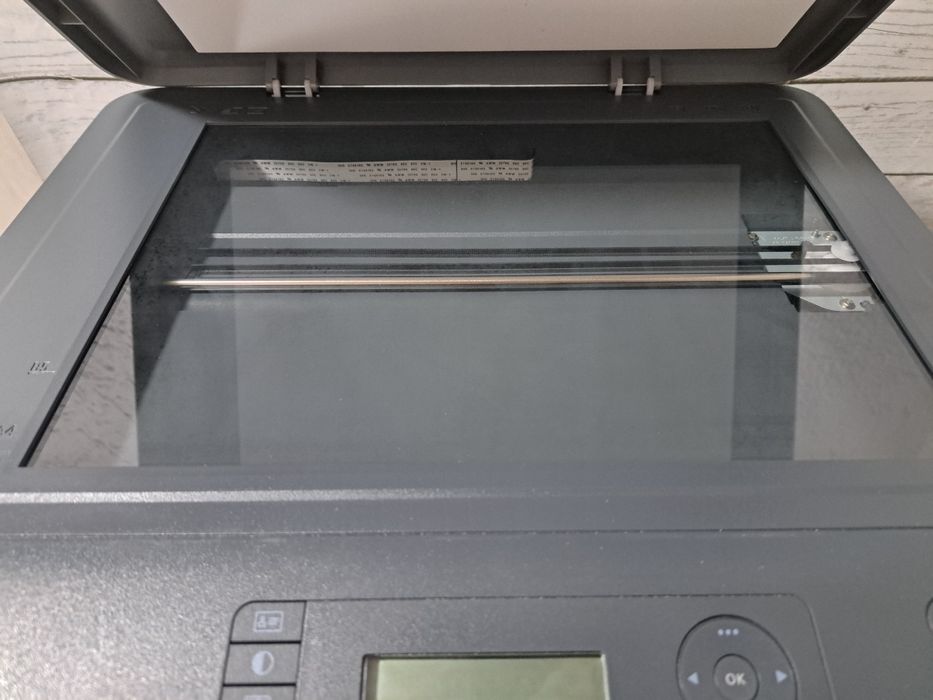 Продам МФУ принтер 3в1 HP Laser Jet MFP 135W  (идеал)