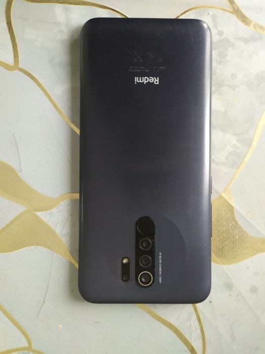 Продам смартфон редми