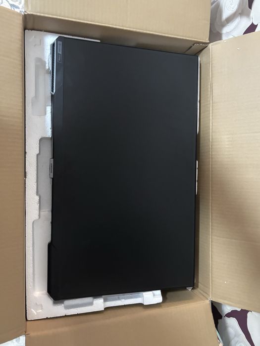 Samsung odyssey G4 27