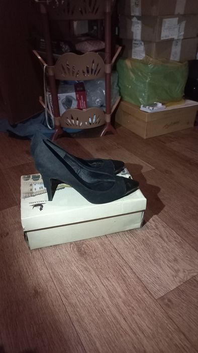 Женские красивые туфли