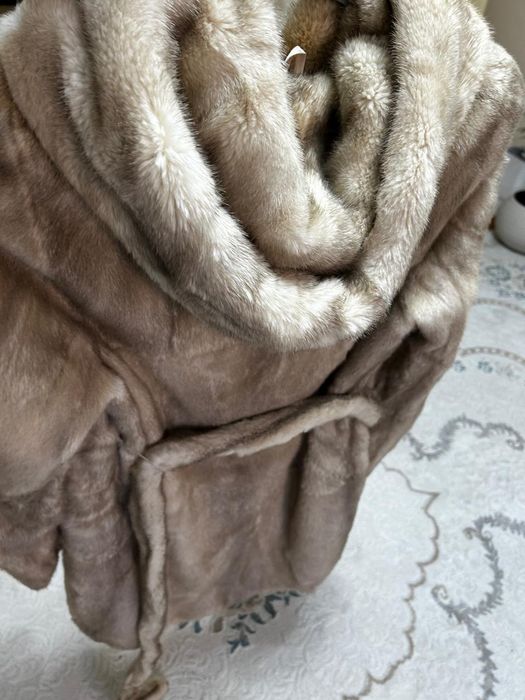 Продам норковые шубы