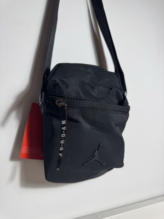Jordan чантичка чанта bag