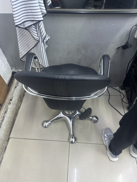 Крисло для парикмахер