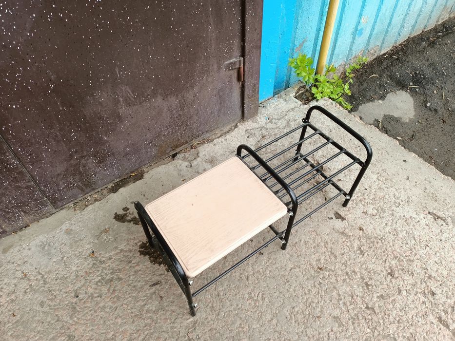 Продам удобную подставку для обуви