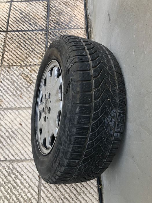 Продавам зимни гуми с джанти