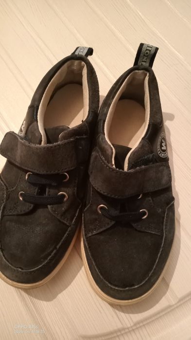 Отдам даром детскую обувь