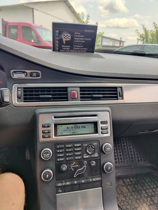 VOLVO V70 2010 — imagine 5