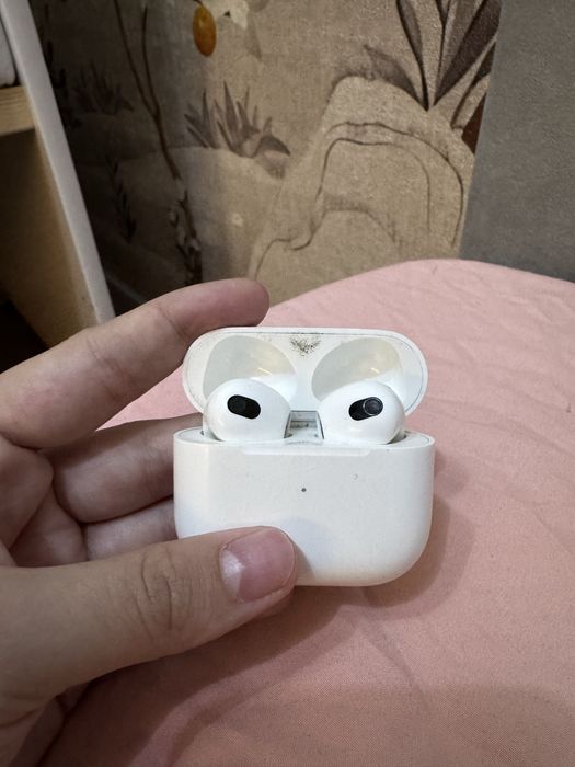 Продам airpods 3