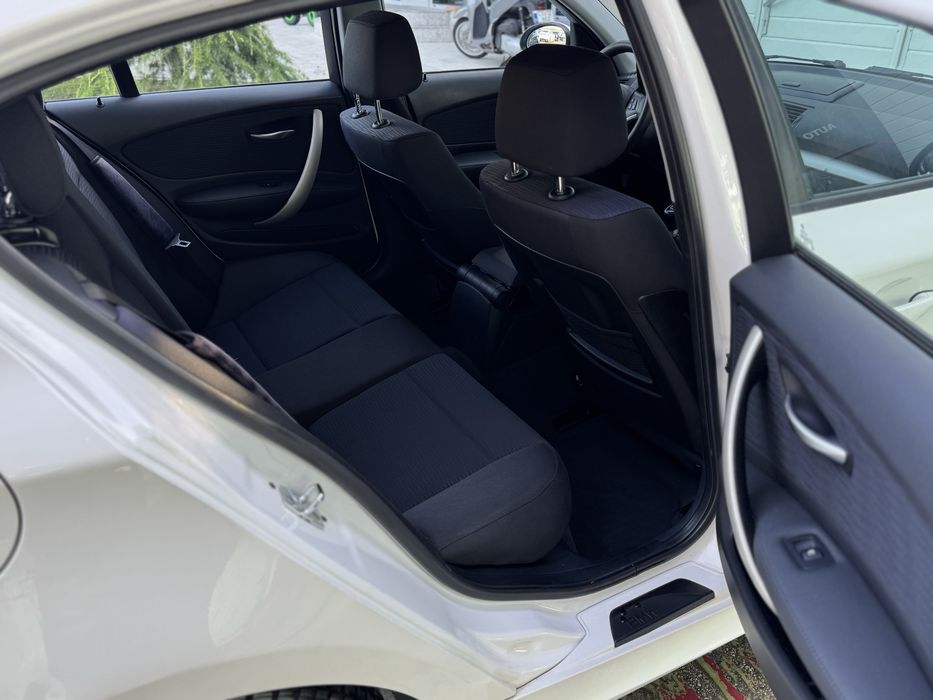 Bmw Seria 1 //Pilot//Clima cu Ac//Senzori//Keyless//Comenzi//Istoric Complet//