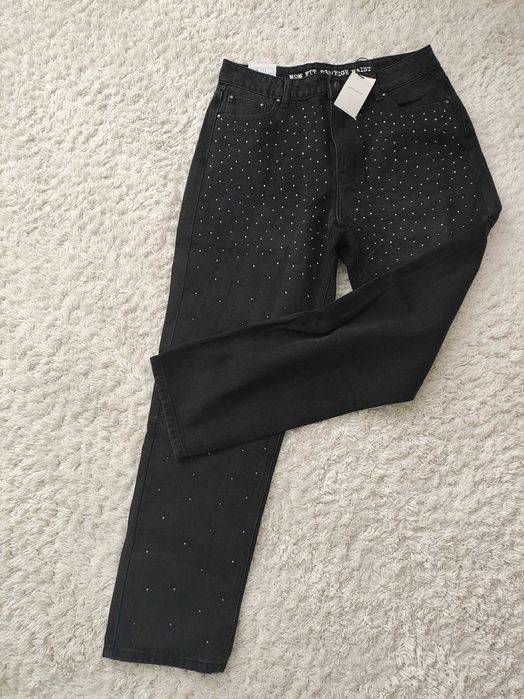 Черни дънки с камъни