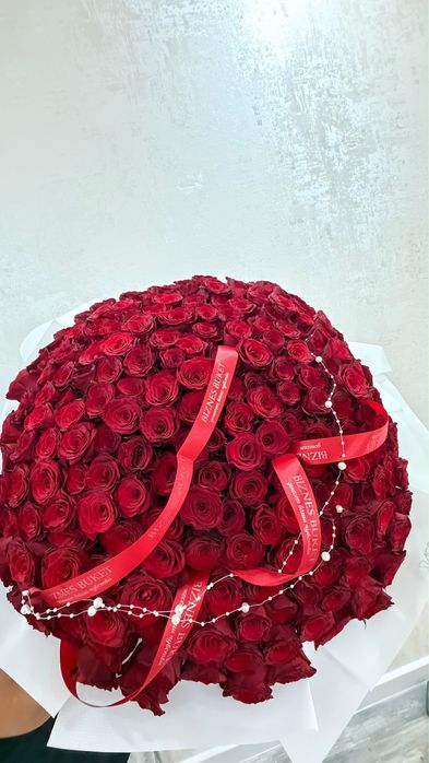 201 штук цветов срочно!