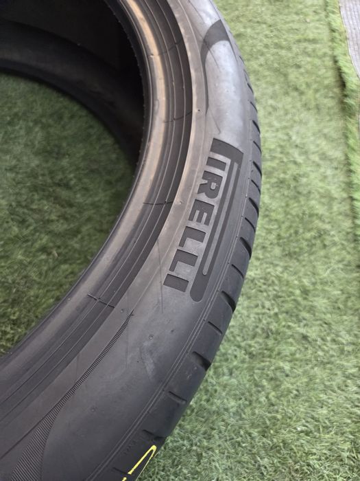 275 40 R 22 Pirelli vara