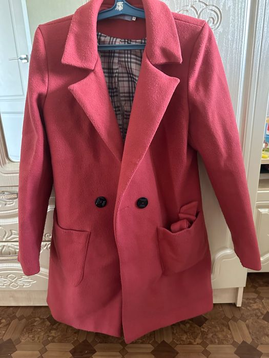 Отдам даром пальто женское