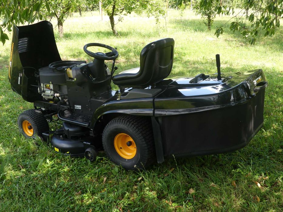 Tractoras de tuns gazon/iarba McCULLOCH/HUSQVARNA